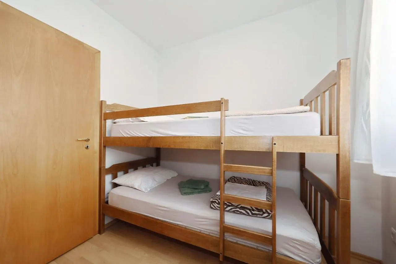 Apartment Alexa Turanj