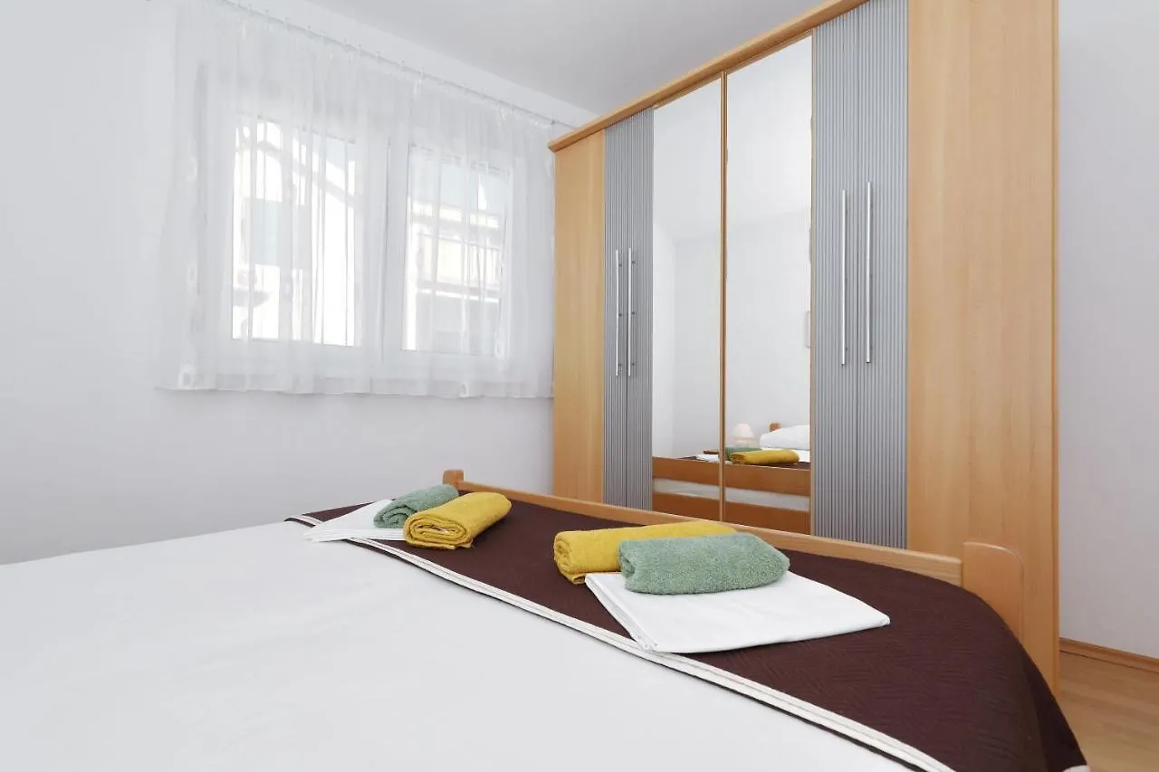 Apartment Alexa Turanj